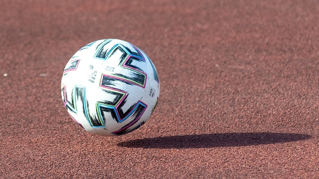 尤其是在本 尤其是在本